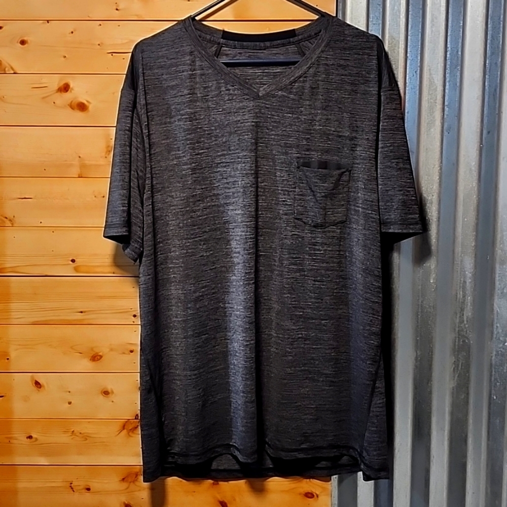 Mens Lululemon Pocket T Shirt size XL